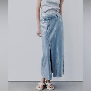 Brand new with tags!! Zara metalic denim skirt.